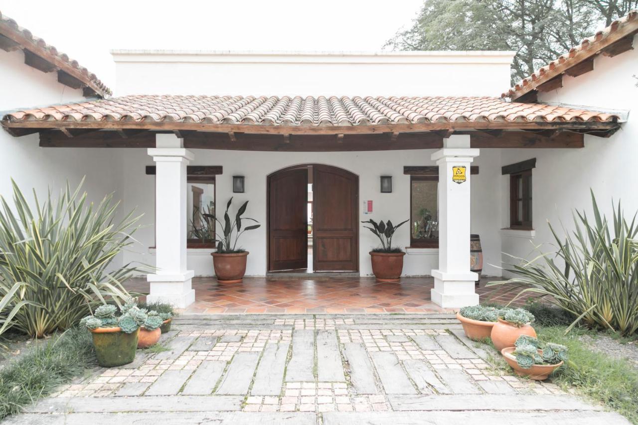 Hotel Torrontes San Lorenzo  Buitenkant foto