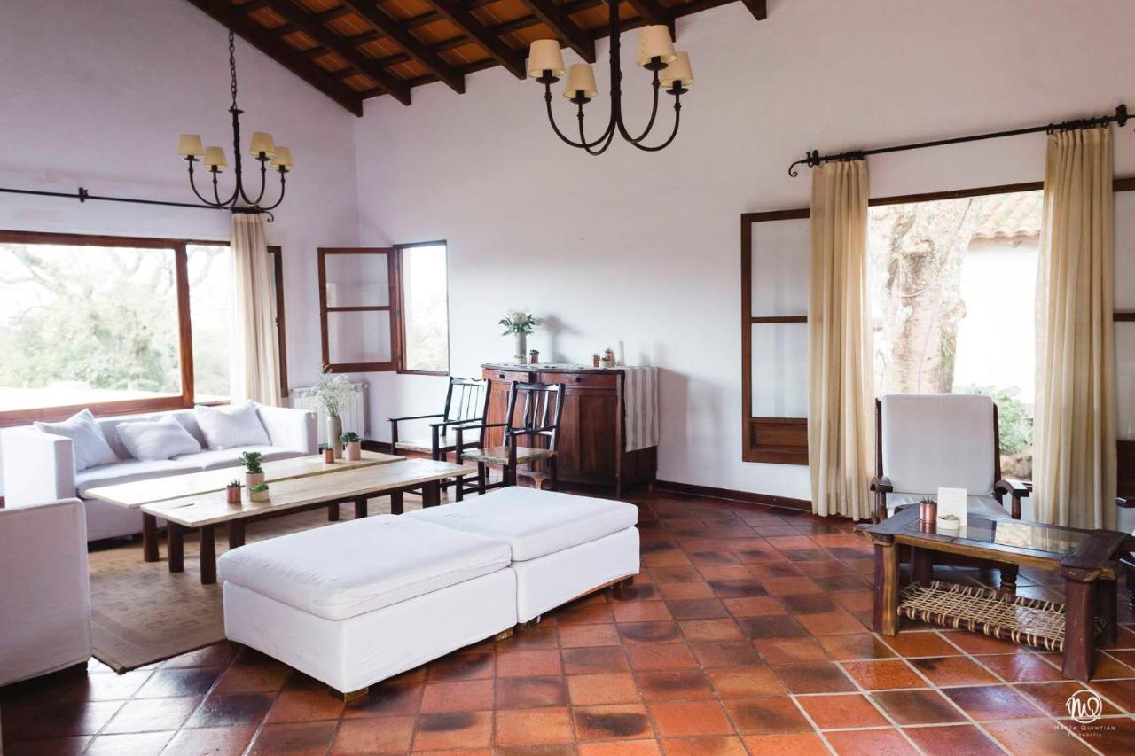 Hotel Torrontes San Lorenzo  Buitenkant foto