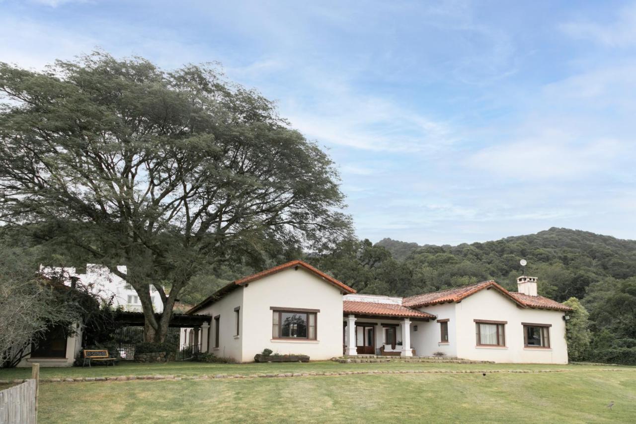 Hotel Torrontes San Lorenzo  Buitenkant foto