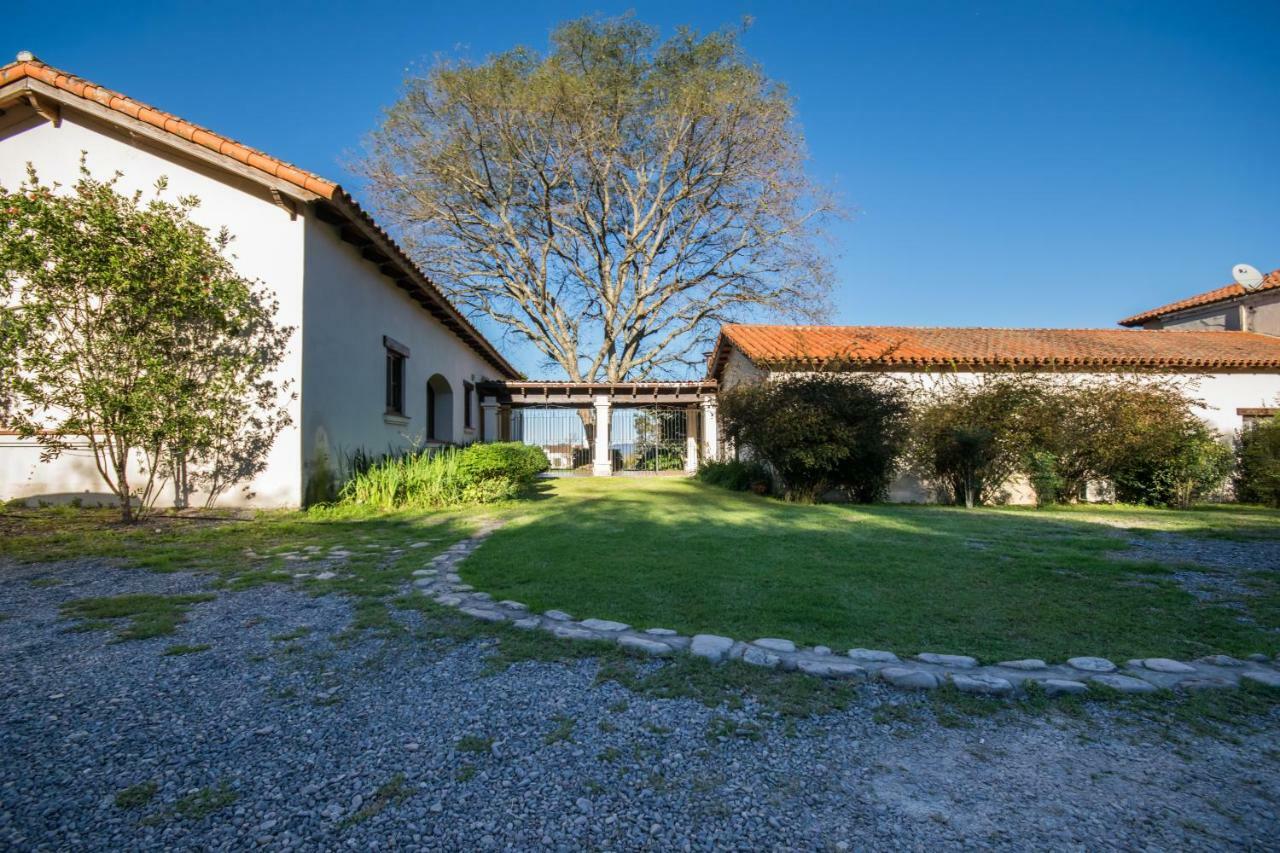 Hotel Torrontes San Lorenzo  Buitenkant foto